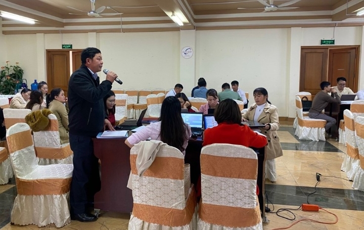 Tập huấn “Vận dụng phương pháp giáo dục song ngữ trong dạy học các môn Tiếng Việt, Toán và Tự nhiên - Xã hội lớp 2 theo Chương trình giáo dục phổ thông 2018”